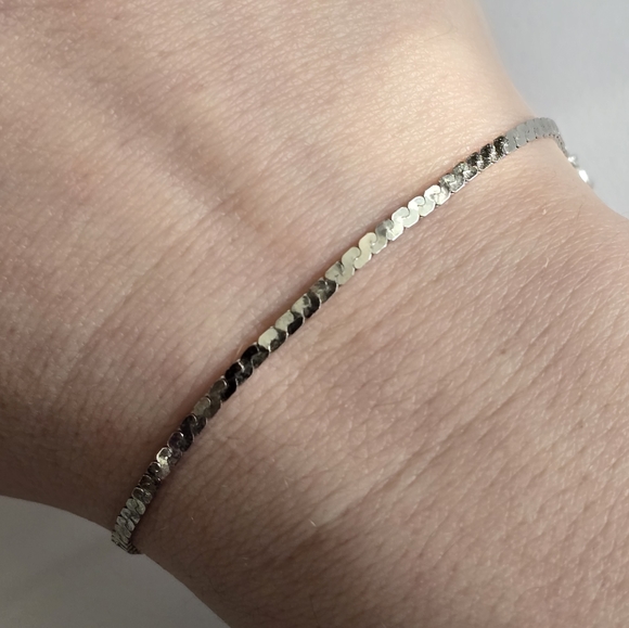 Vintage bracelet classic silver tone chain simple minimalist - Picture 3 of 7